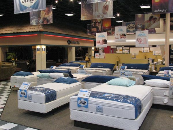 Urner’s Bakersfield Showrooms