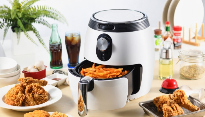 Air fry technology is an innovative solution that provides all the deliciousness and flavour of deep-frying while significantly lowering fat content.