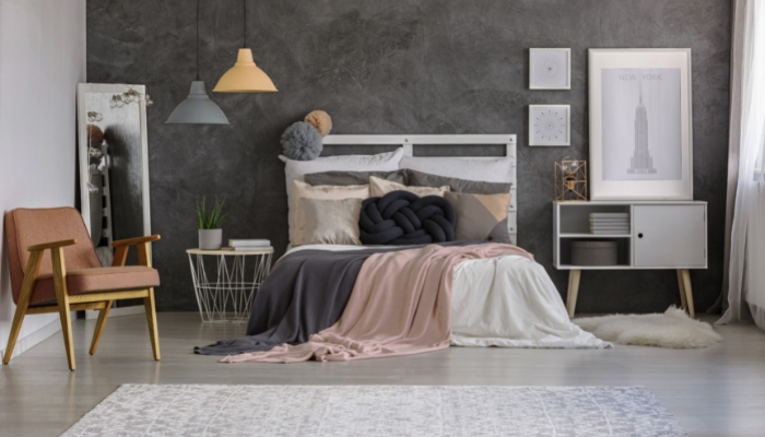 Redend Point’s subtle neutrality and inviting warmth allows you to feel cozy without an excess of clutter.