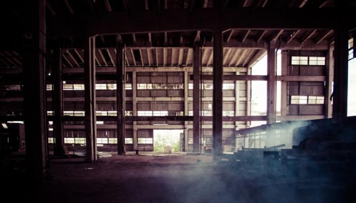 Many commercial buildings became empty, giving rise to the industrial look.