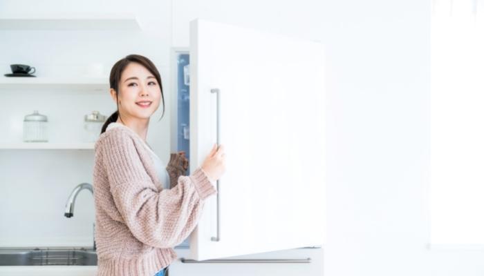 We compiled a list of refrigerator energy-saving tips for you to use this summer.