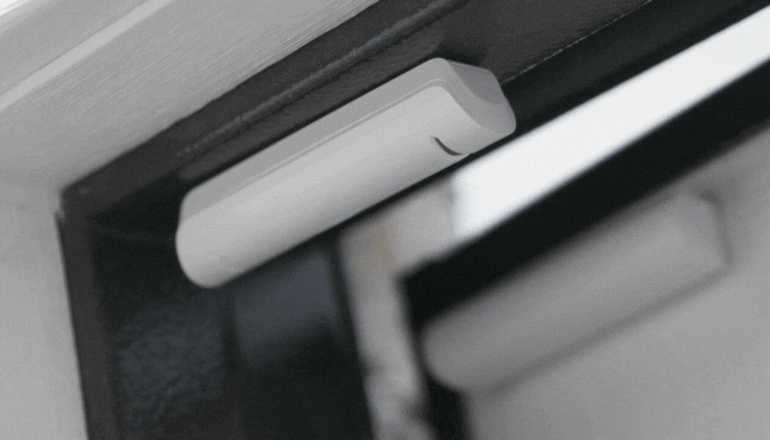 Door sensors placed on top, shows door opening and closing