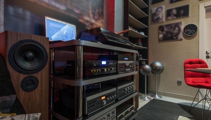 Awesome sound system in apartment