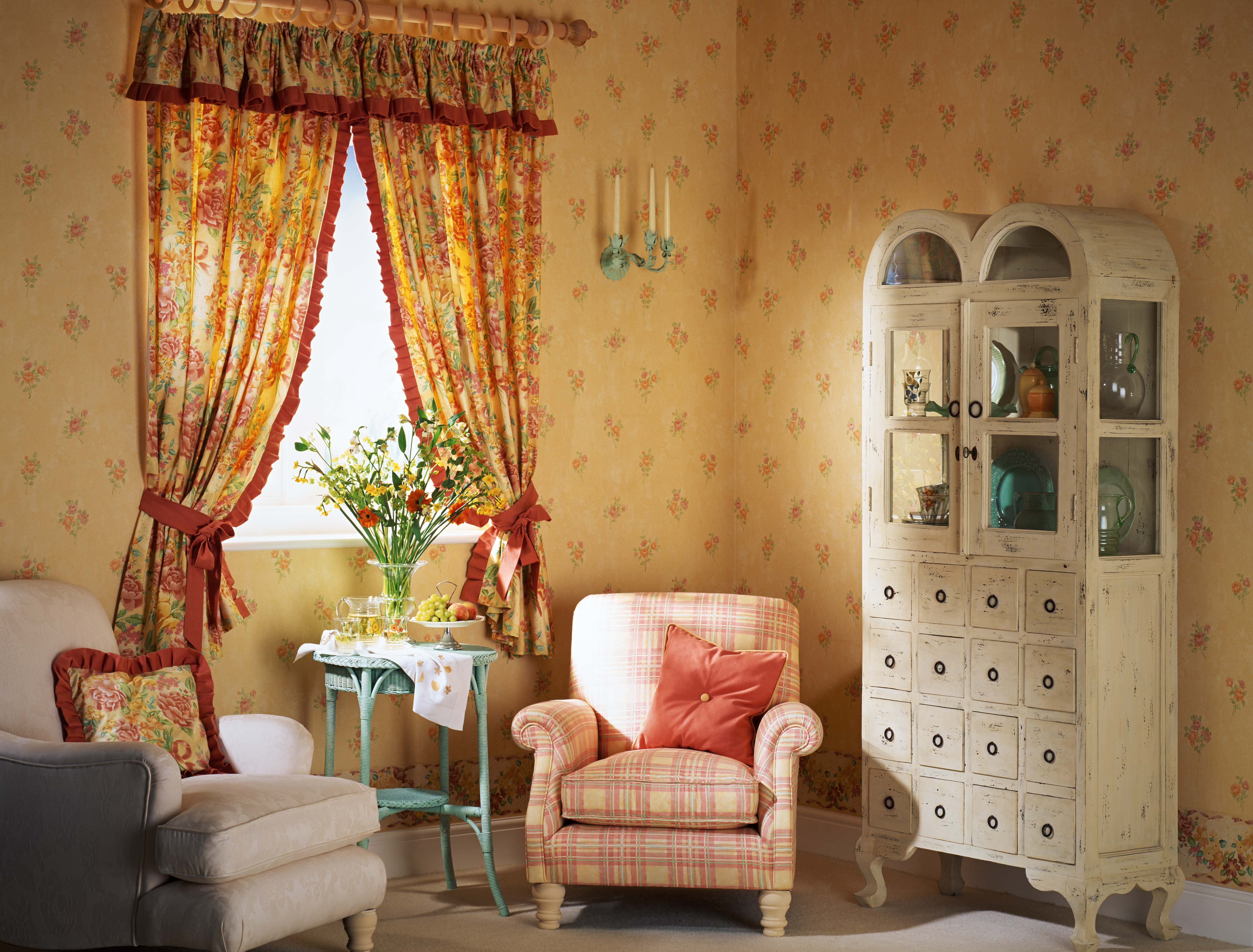 Bedroom designed in grandmillenial style