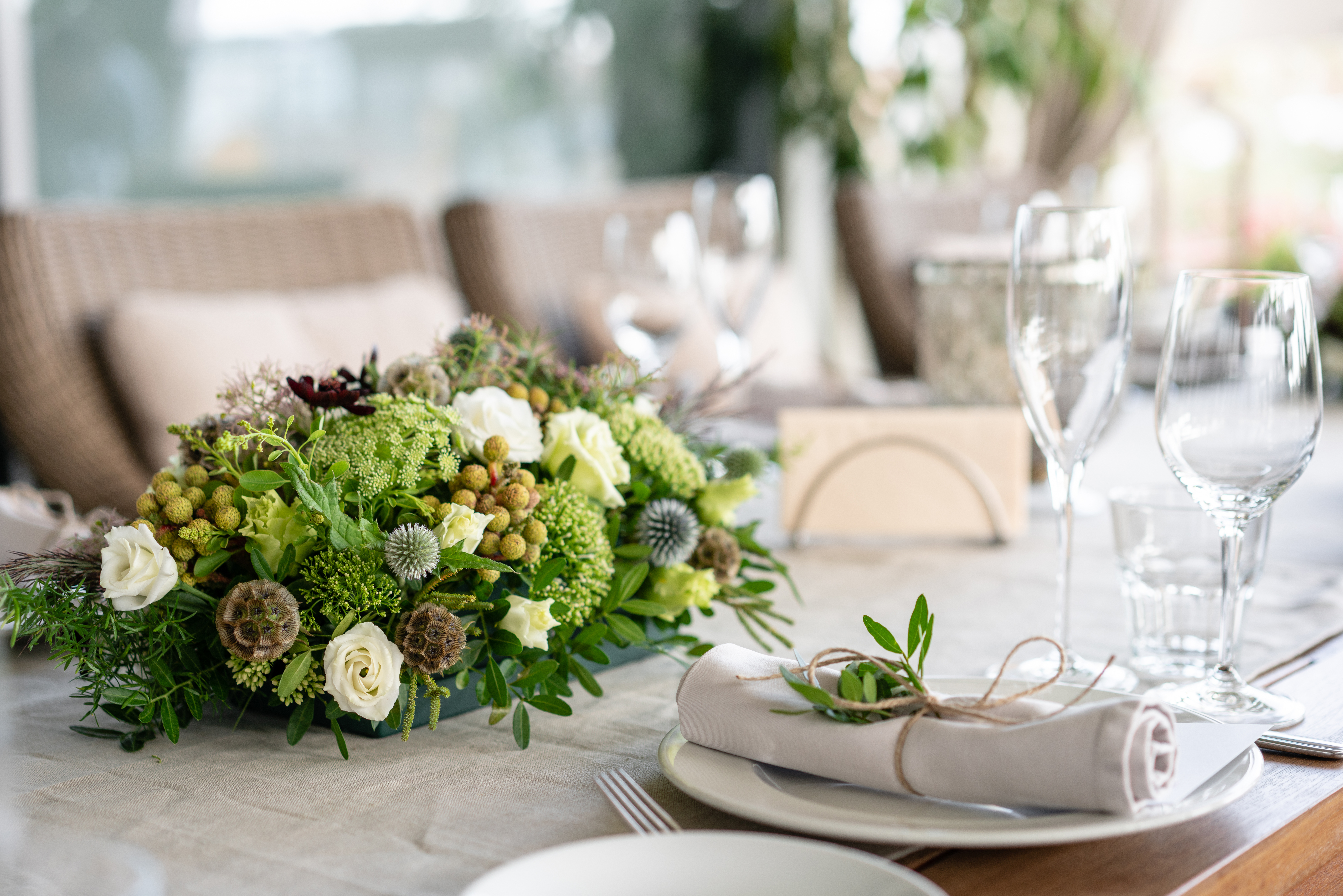 Decorate your dining table to perfection with these ideas.