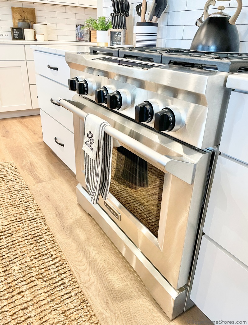 Kitchen appliances in Bettendorf Iowa from Village Home Stores. Shown here is a stainless steel 