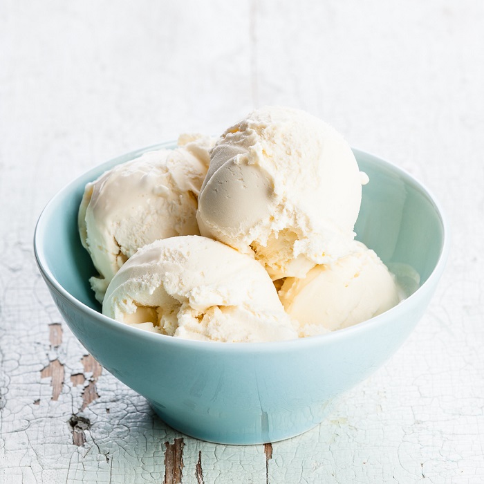Bowl of vanilla ice cream.