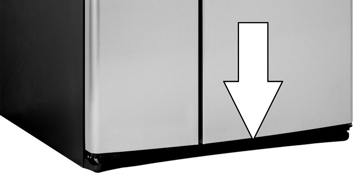 Rendering of the back of a fridge with an arrow pointing.