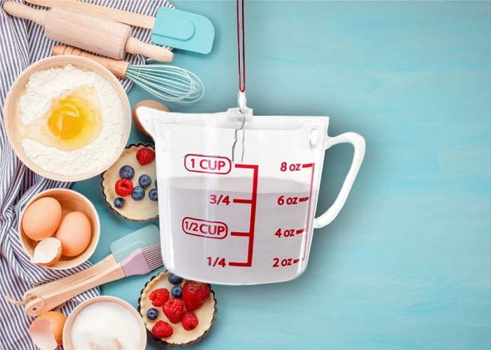 Christmas ornament of a measuring cup.