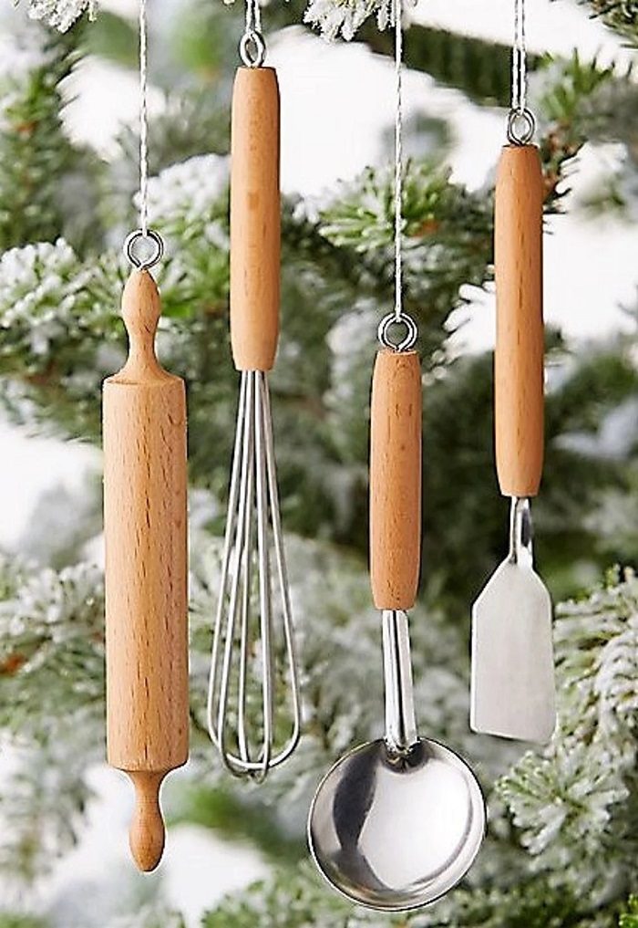 Christmas ornament of a cooking tools.
