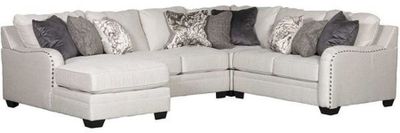 Front view of the Benchcraft Dellara sectional 