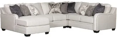 Front view of the Benchcraft Dellara sectional