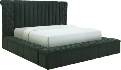 Front view of the Crown Mark Danbury storage bed