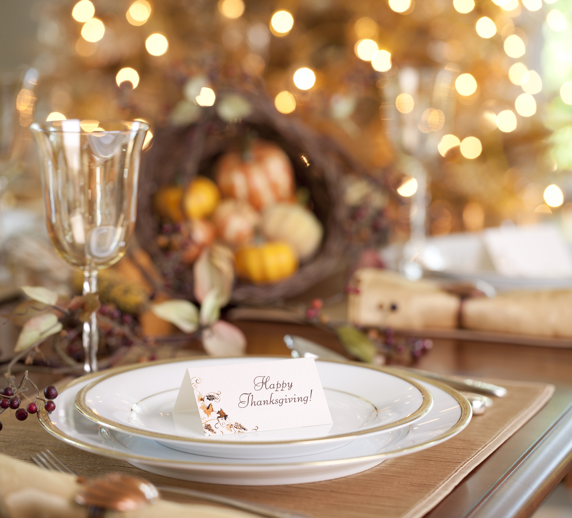 Happy Thanksgiving place cardholder on plate