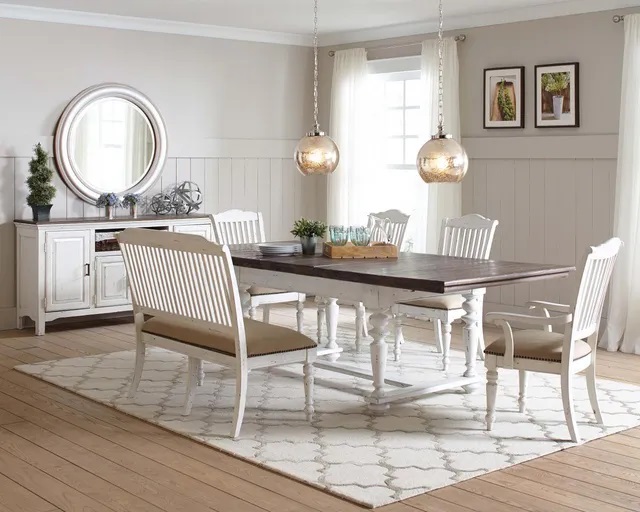 Farmhouse style interior
