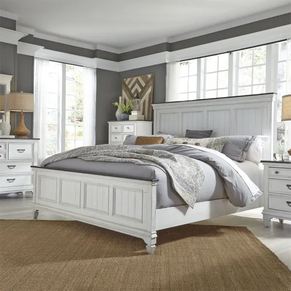 The Liberty Furniture Allyson Park 4-piece king bedroom set with décor 