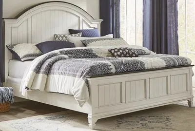 Front view of the Liberty Furniture Allyson Park panel bed