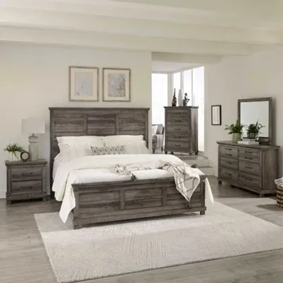 The Liberty Furniture Lakeside Haven 5-piece bedroom set with bedroom décor and bedding 