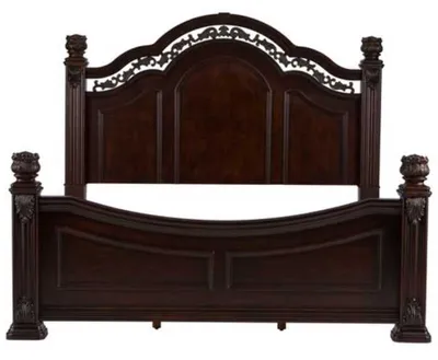 Front view of the Liberty Furniture Messina Estates poster bed 