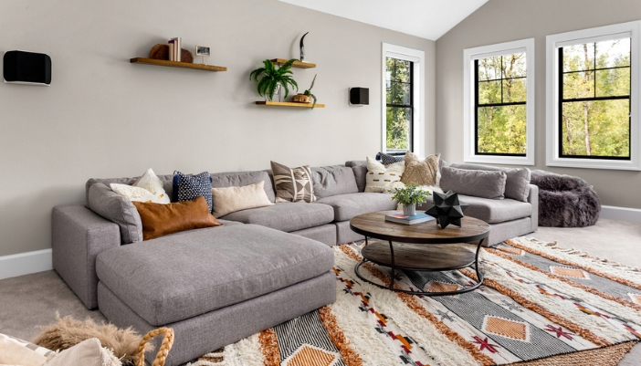 https://d6y5eqdcxq8w3.cloudfront.net/assets/blog/blog_furniture/Q1 2024/Furn_winter-comfort-furniture_3.jpg