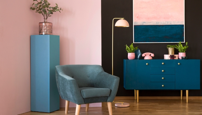 Living area with well-balanced colors