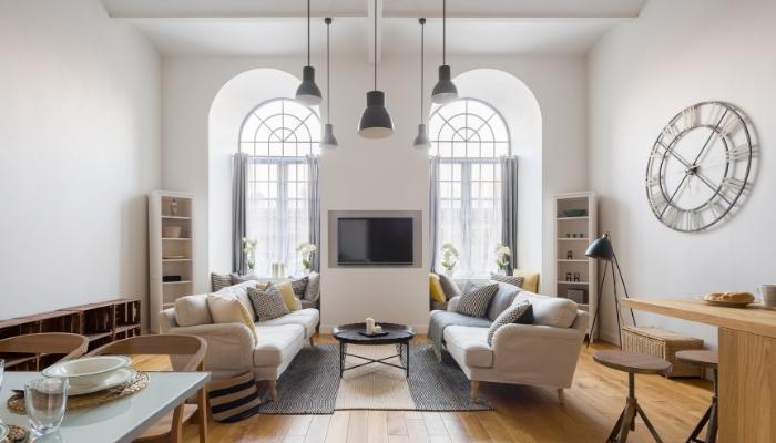 Living room with classic and contemporary furniture