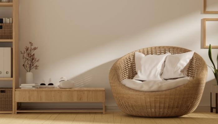 Guest room with quiet, cozy corner