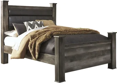 Front view of the Signature Design by Ashley Wynnlow poster bed