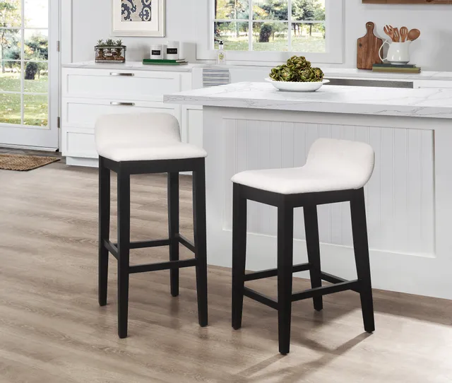 The Hillsdale Furniture Maydena collection bar stools in a modern farmhouse kitchen 