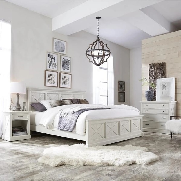 The homestyles Seaside Lodge bedroom collection with coastal décor 