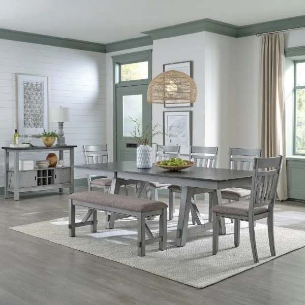 The Liberty Furniture Newport collection 6-piece dining room set with décor 