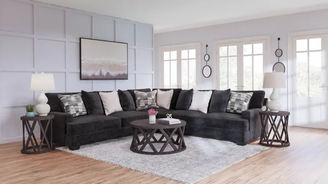 The Signature Design by Ashley Lavernett 3-piece sectional with modern décor 