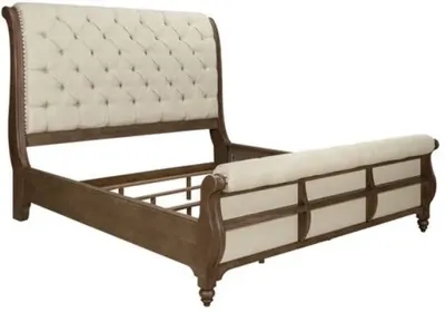 Front view of the Liberty Furniture Americana Farmhouse sleigh bed 