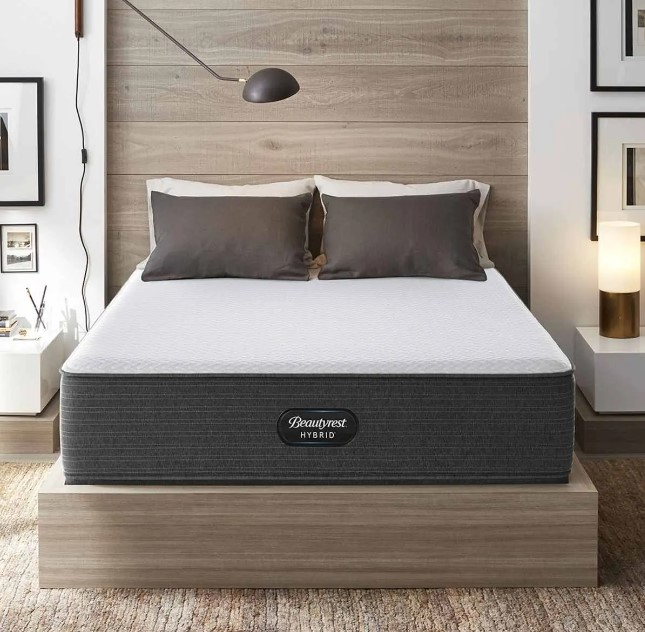 Beautyrest® Select™ Hybrid Medium Queen Mattress