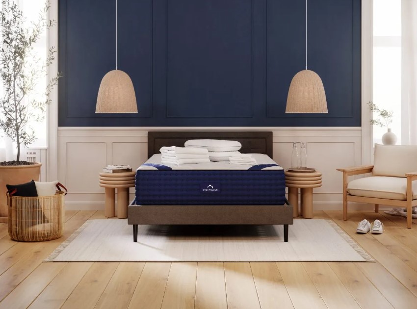 DreamCloud Classic Hybrid Luxury Plush Queen Mattress in a Box