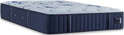 Front view of the Stearns & Foster Estate mattress 