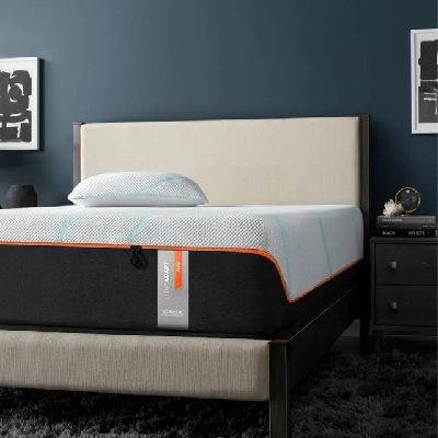 The Tempur-Pedic TEMPUR-LuxeAdapt memory foam mattress with décor 