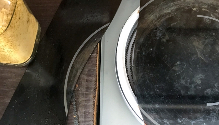 Cracked glass cooktop