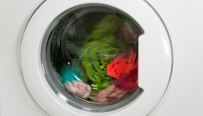 Washer with a balanced load