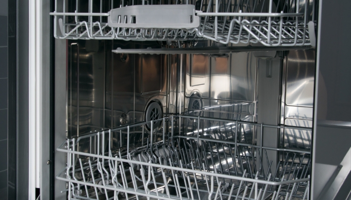 B0018_Stainless-Steel-Interior-Dishwasher-Benefits.jpg Dishwasher with stainless steel interior