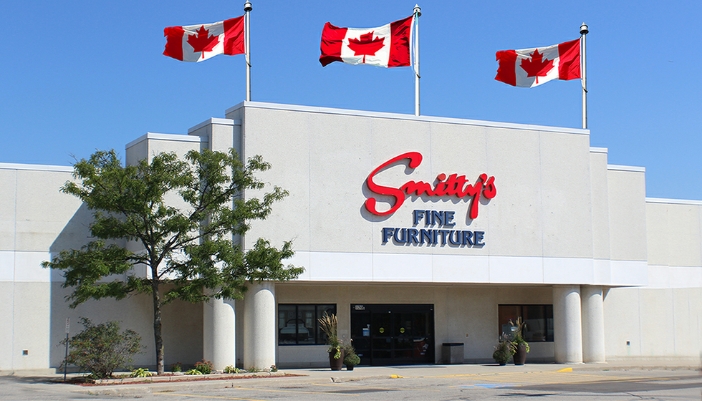 An exterior shot of Smitty's Furniture location.