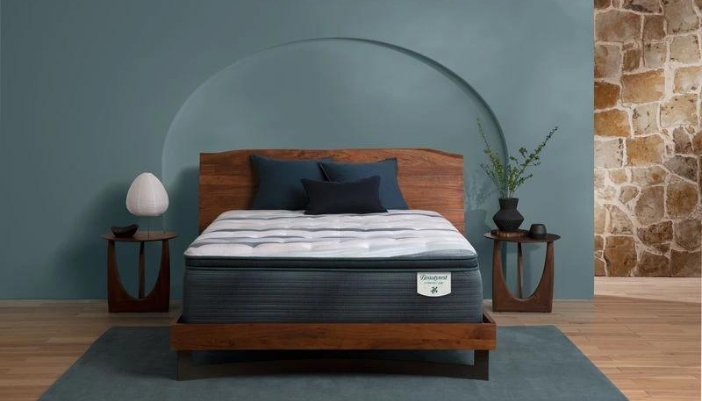 Beautyrest® Harmony Lux™ Coral Island 15.75" Hybrid Mattress