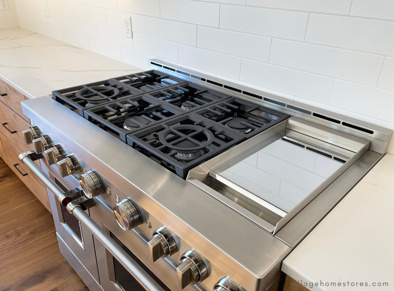 gas cooktop with chrome griddle