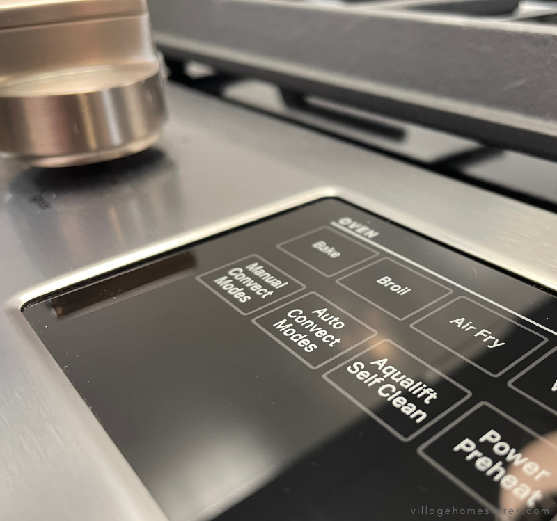 oven controls showing manual and auto convection options