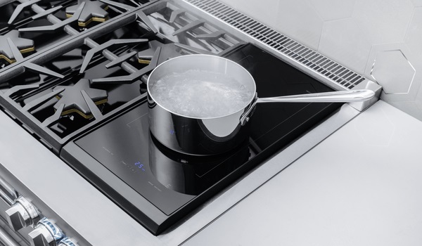water boils in pot on top of thermador PRD48WISGU range