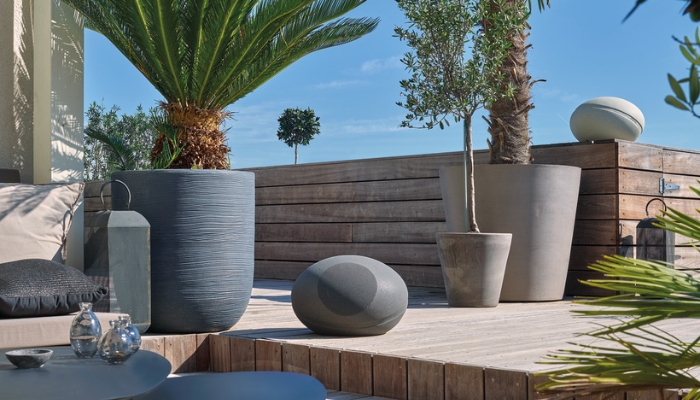 Focal outdoor boulder speakers