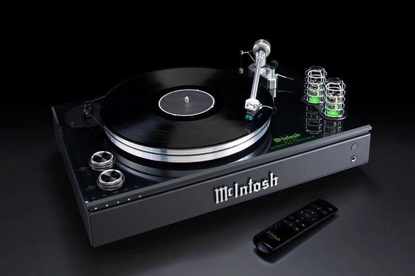 Black Mcintosh Turntable MTI100