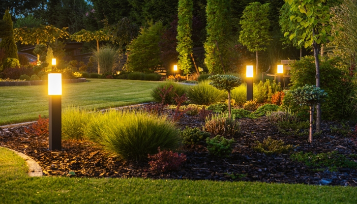 luxury backyard lighting