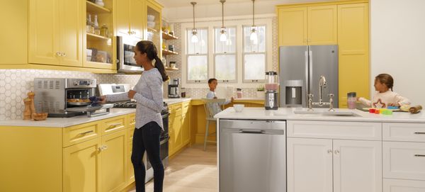 GE 36 in. 25.3 Cu. Ft. Fingerprint Resistant Stainless Steel Side by Side Refrigerator