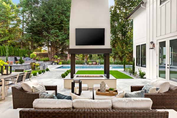 Outdoor TV Mounting Option
